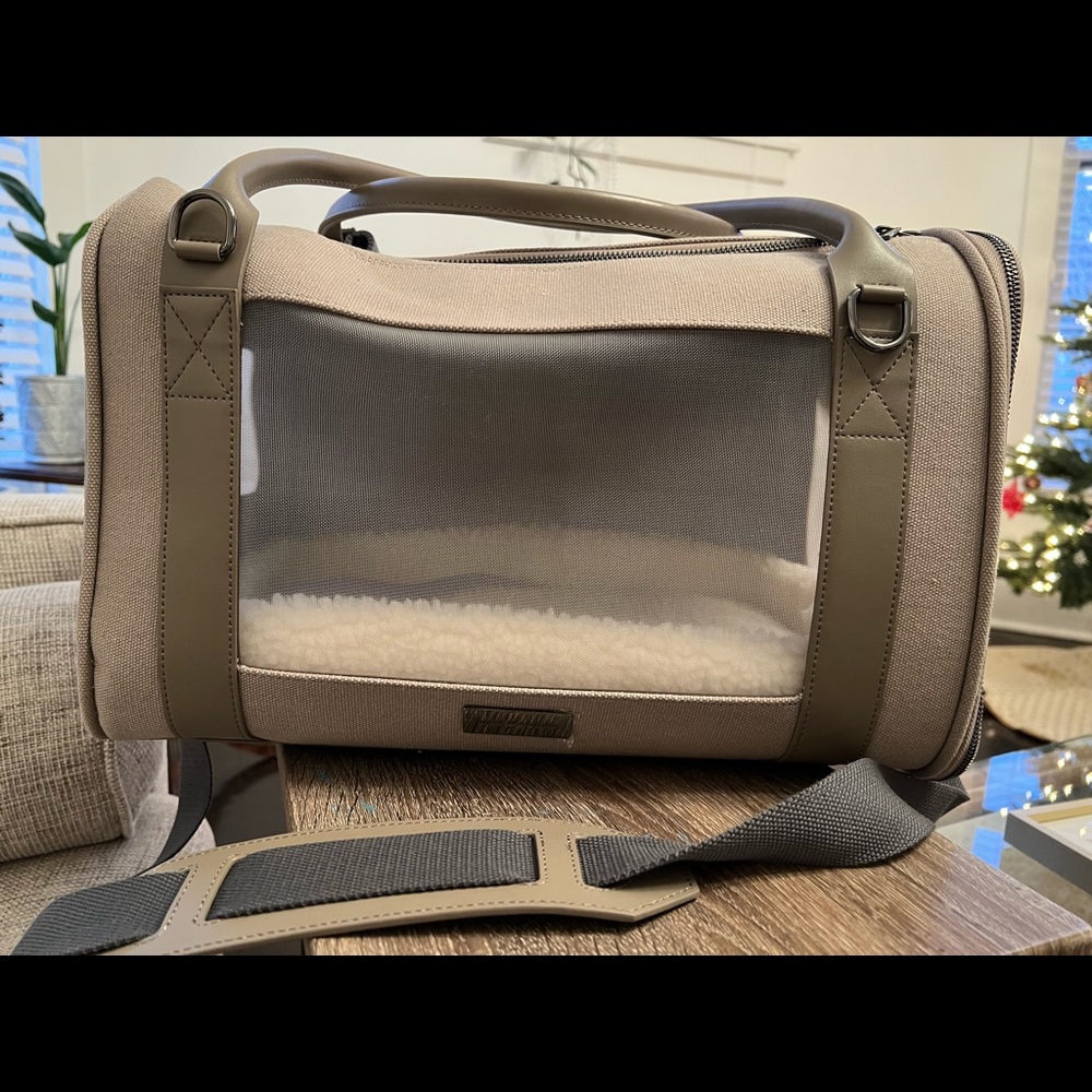 Maxbone Global Citizen Pet Carrier Bag